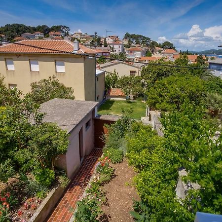 Vila Bugevilija Mali Losinj Exterior photo