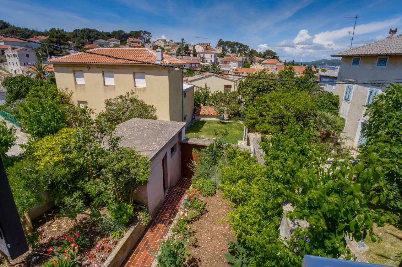 Vila Bugevilija Mali Losinj Exterior photo